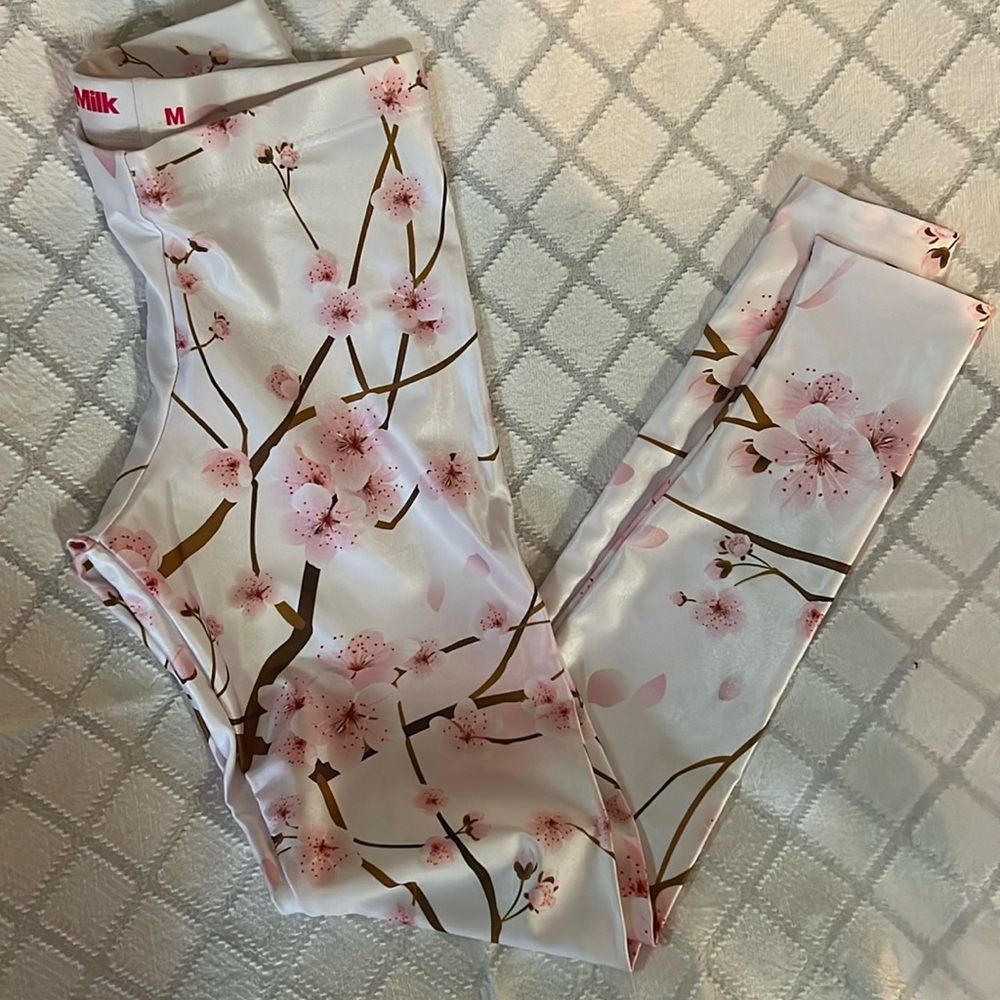 NWOT Japanese Cherry Blossom Leggings
